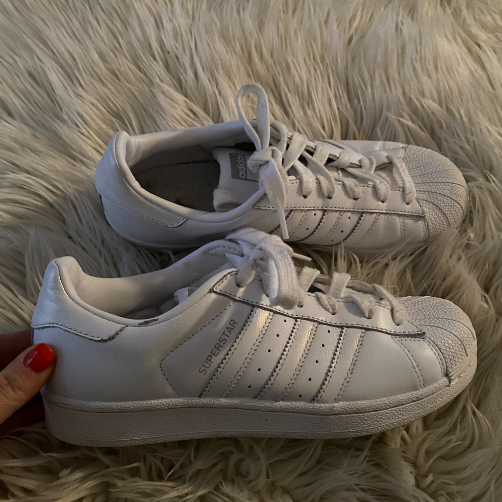 Adidas white pearl superstars size 7